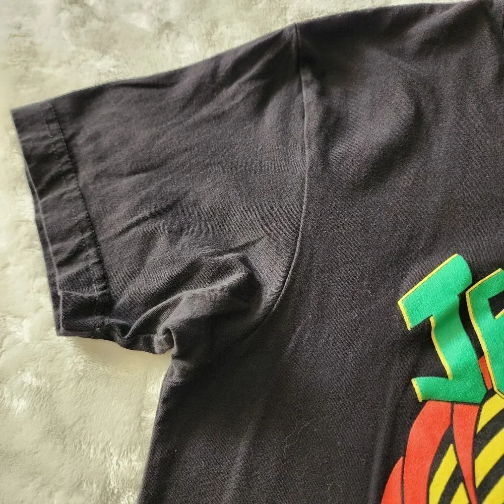 Cotton Heritage Jesse Royal Tshirt With Graphics Size Medium